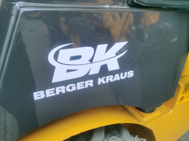 Фронтальний навантажувач з кабіною Berger Kraus BK810 двигун Perkins Євро 5 BK810 фото