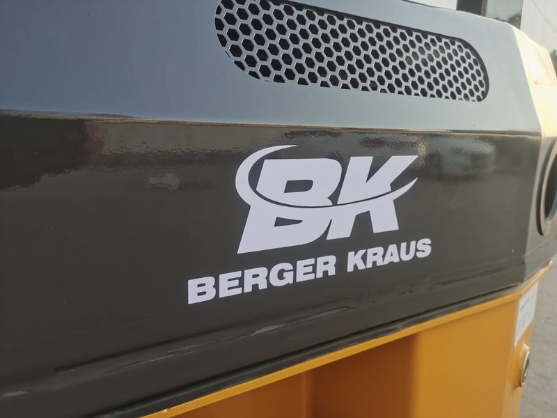 Фронтальний навантажувач Berger Kraus BK906 з двигуном Perkins Euro 5 BK906 фото